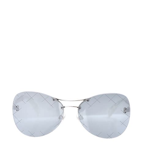 CHANEL Pilot Aviator Sunglasses 4218 Silver .